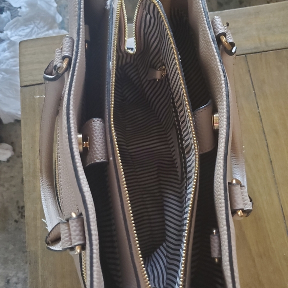 Matthew and Julian  beige EUC satchel purse AND Wallet. - Picture 6 of 8